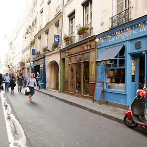 https://classic-1br-in-the-heart-of-the-montorgueil-area.fr-paris.fr